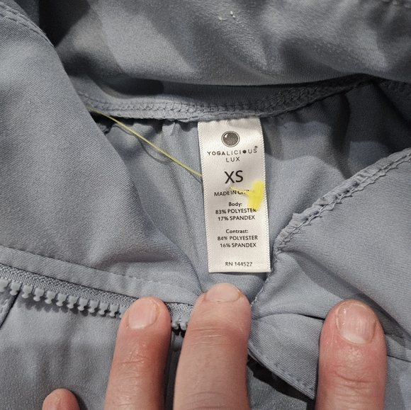 Yogalicious Lux Crop Zip Up Women's Light Blue Jacket - Picture 2 of 3